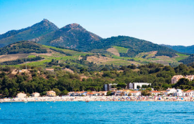 Vendre un logement à Argelès-sur-Mer : seul ou avec une agence immobilière ?