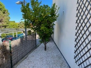 In Collioure, 70m2 villa with terrace for sale € 359,000