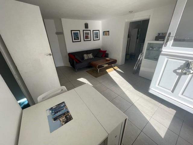apartment with exterior Collioure