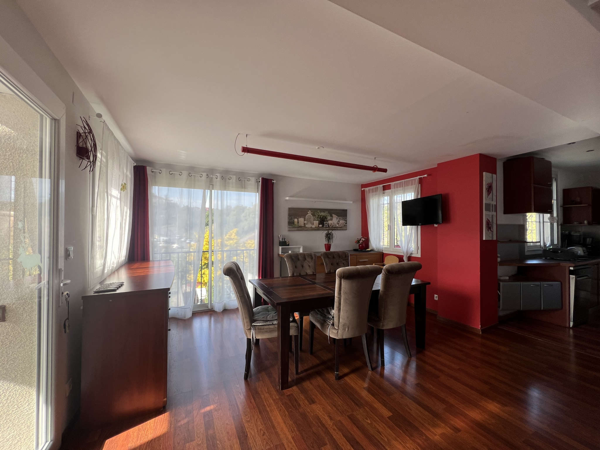 Collioure very large 4 bedroom apartment with large garden 5 minutes walk from the beach and shops