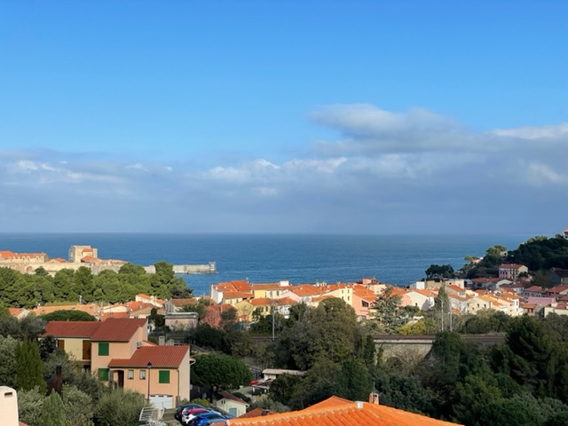 Sea view apartments and villas – NEW