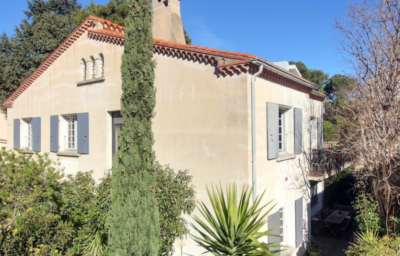 Grande maison familiale à vendre sur Port Vendres dans le quartier du port.