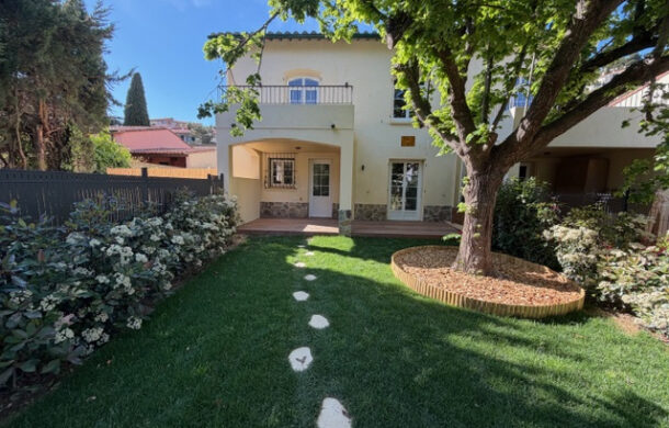 Appartements totalement rénovés avec terrasse à vendre a partir de 281 920 € à Collioure