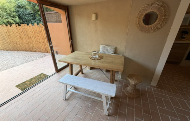 En vente à Collioure : immobilier de prestige : maison avec terrasses jardin et parking
