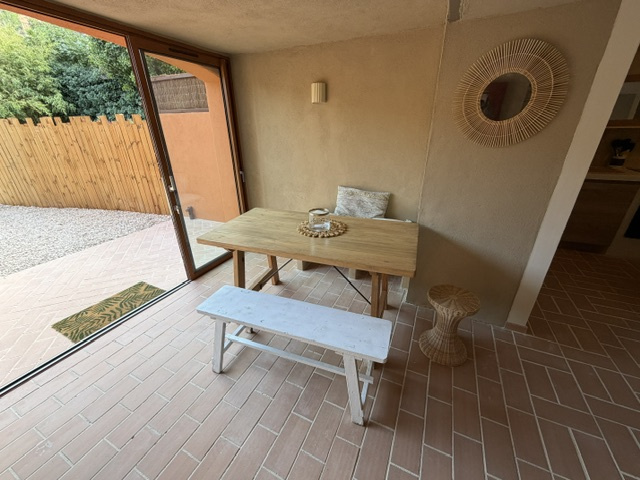En vente à Collioure : immobilier de prestige : maison avec terrasses jardin et parking