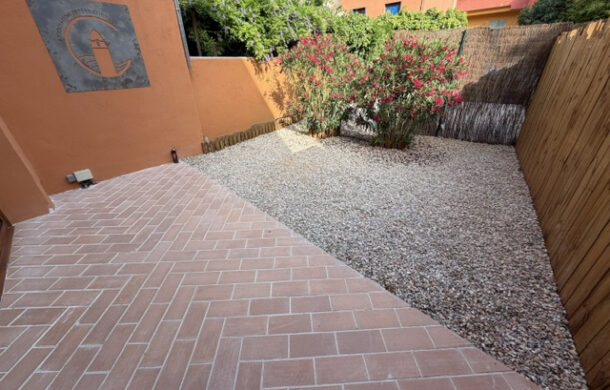 En vente à Collioure : immobilier de prestige : maison avec terrasses jardin et parking