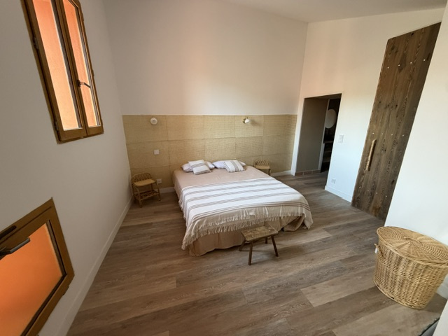 En vente à Collioure : immobilier de prestige : maison avec terrasses jardin et parking