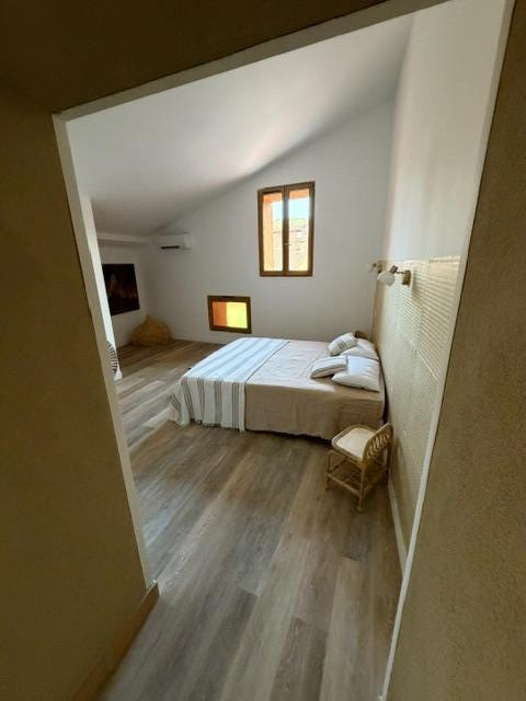 En vente à Collioure : immobilier de prestige : maison avec terrasses jardin et parking