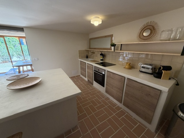 En vente à Collioure : immobilier de prestige : maison avec terrasses jardin et parking
