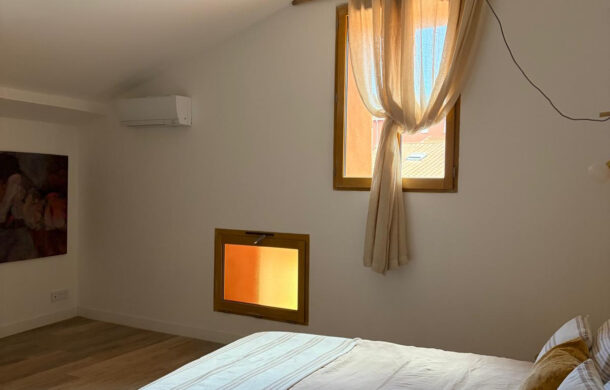 En vente à Collioure : immobilier de prestige : maison avec terrasses jardin et parking