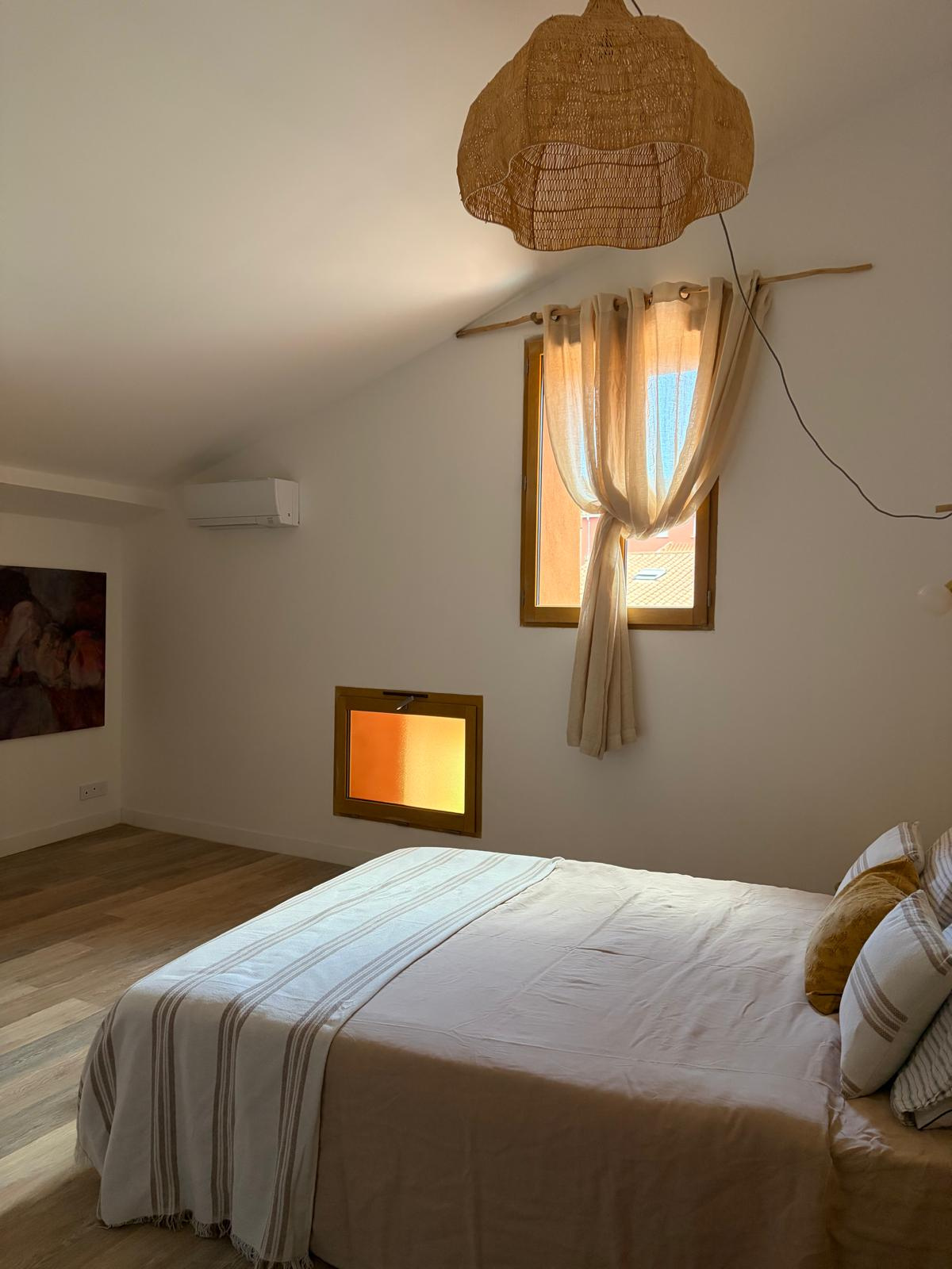 En vente à Collioure : immobilier de prestige : maison avec terrasses jardin et parking