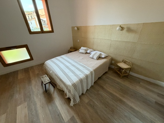 En vente à Collioure : immobilier de prestige : maison avec terrasses jardin et parking
