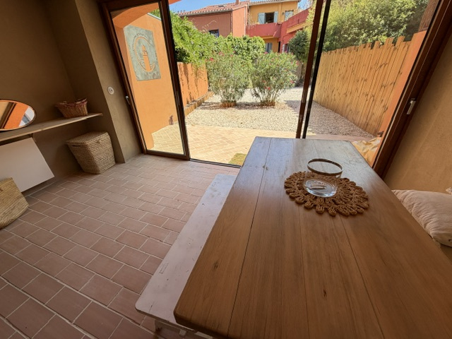 En vente à Collioure : immobilier de prestige : maison avec terrasses jardin et parking