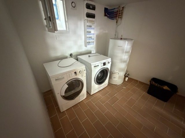 En vente à Collioure : immobilier de prestige : maison avec terrasses jardin et parking