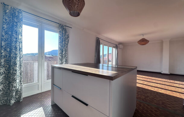 Port-Vendres : Duplex T4 balcon garage