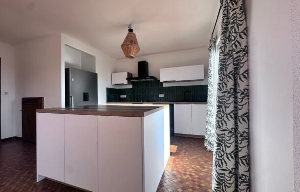 Port-Vendres : Duplex T4 balcon garage