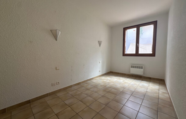 Appartement à acheter avec terrasse 3 pièces dans le centre de Collioure