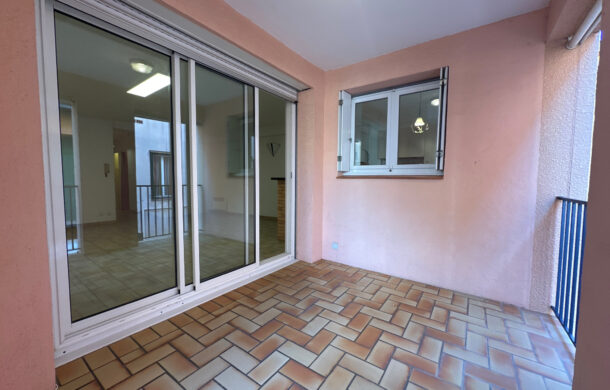 Appartement à acheter avec terrasse 3 pièces dans le centre de Collioure