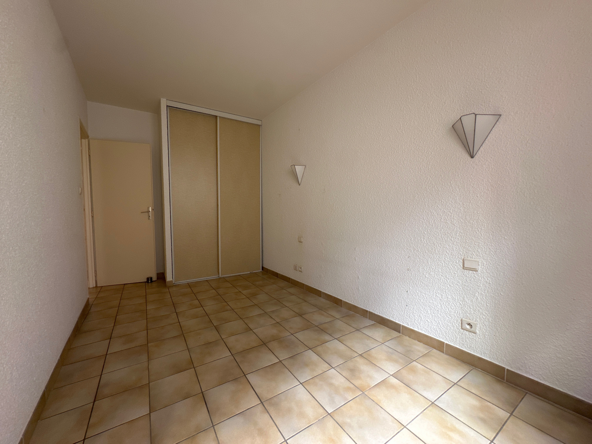 Appartement à acheter avec terrasse 3 pièces dans le centre de Collioure