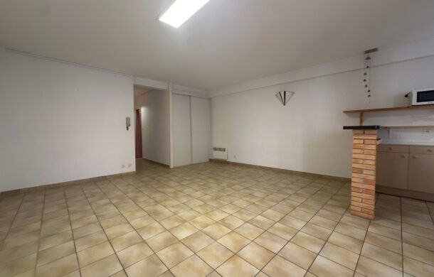 Appartement à acheter avec terrasse 3 pièces dans le centre de Collioure
